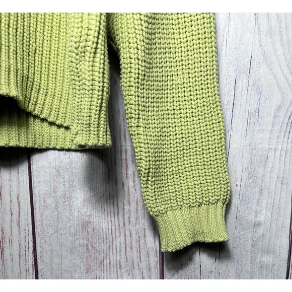 Central Park West New York Women's Cable Knit V Neck Sweater Green Size M - Picture 4 of 7